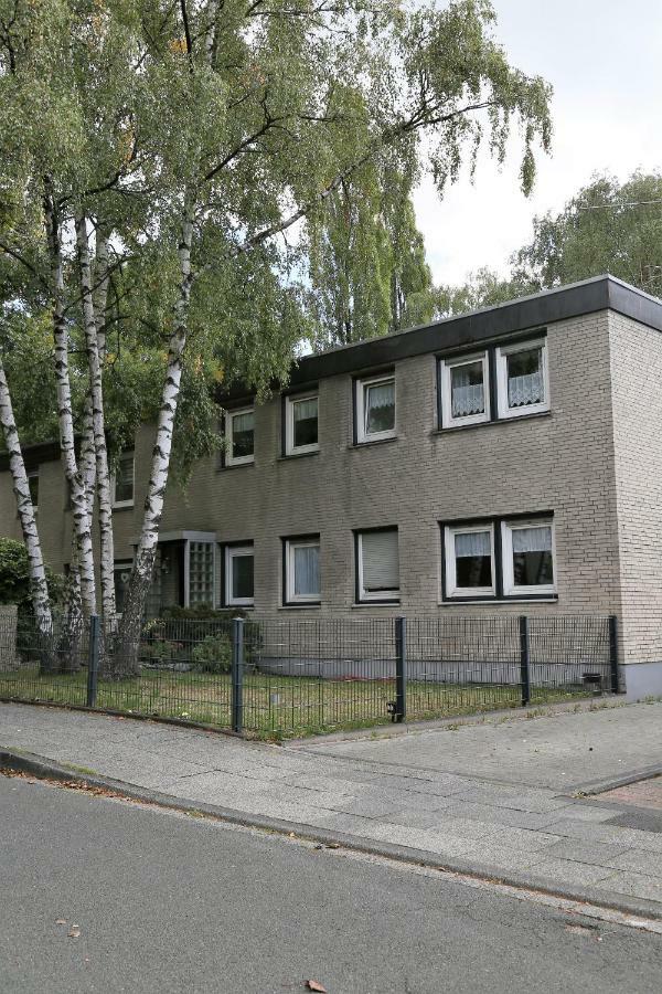 Am Klinikum Appartement Solingen Buitenkant foto